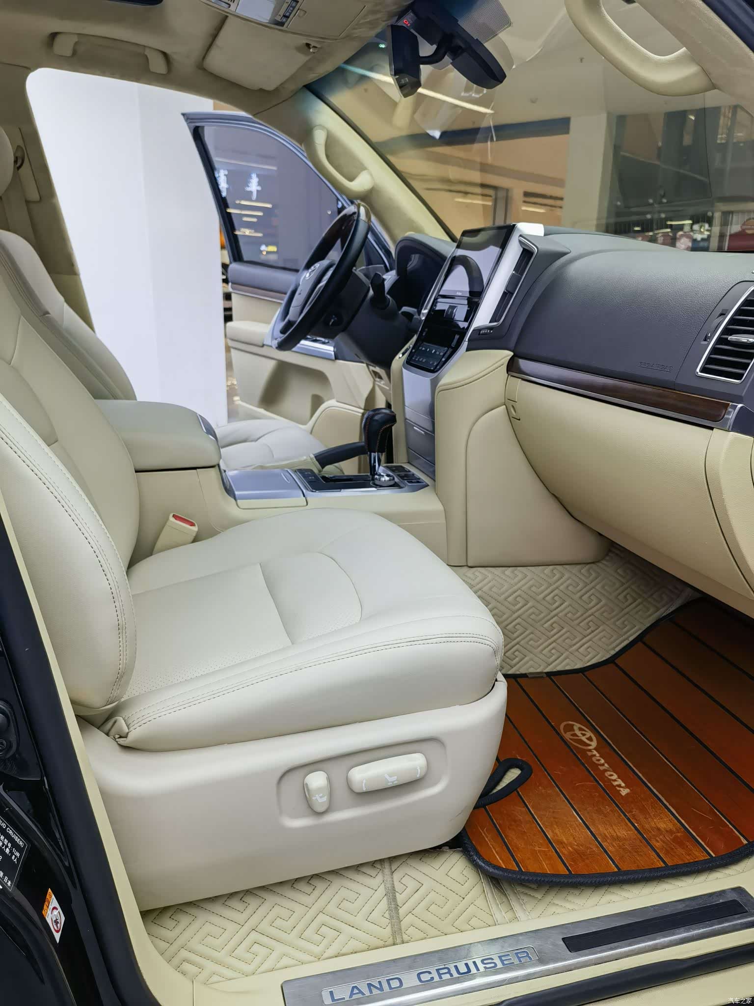 Toyota Land Cruiser, 2016 11