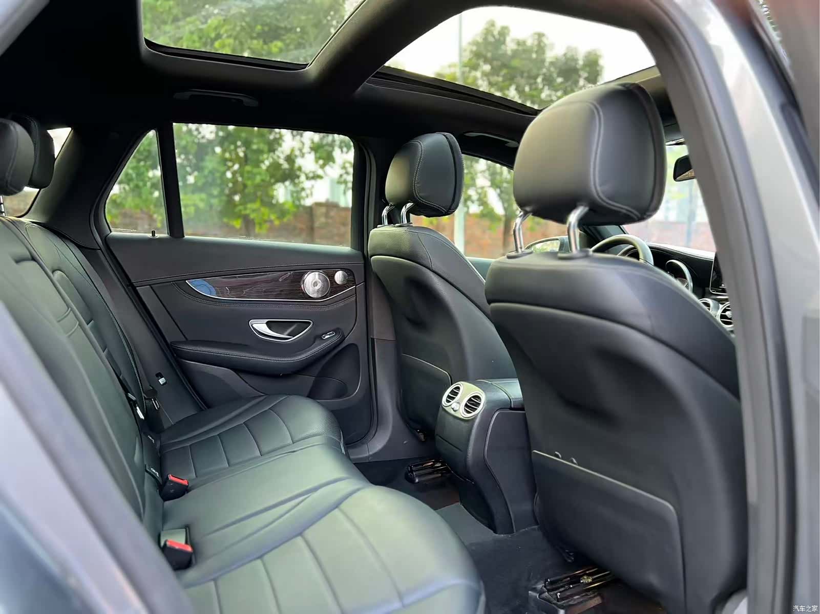 Mercedes-Benz GLC, 2016 13