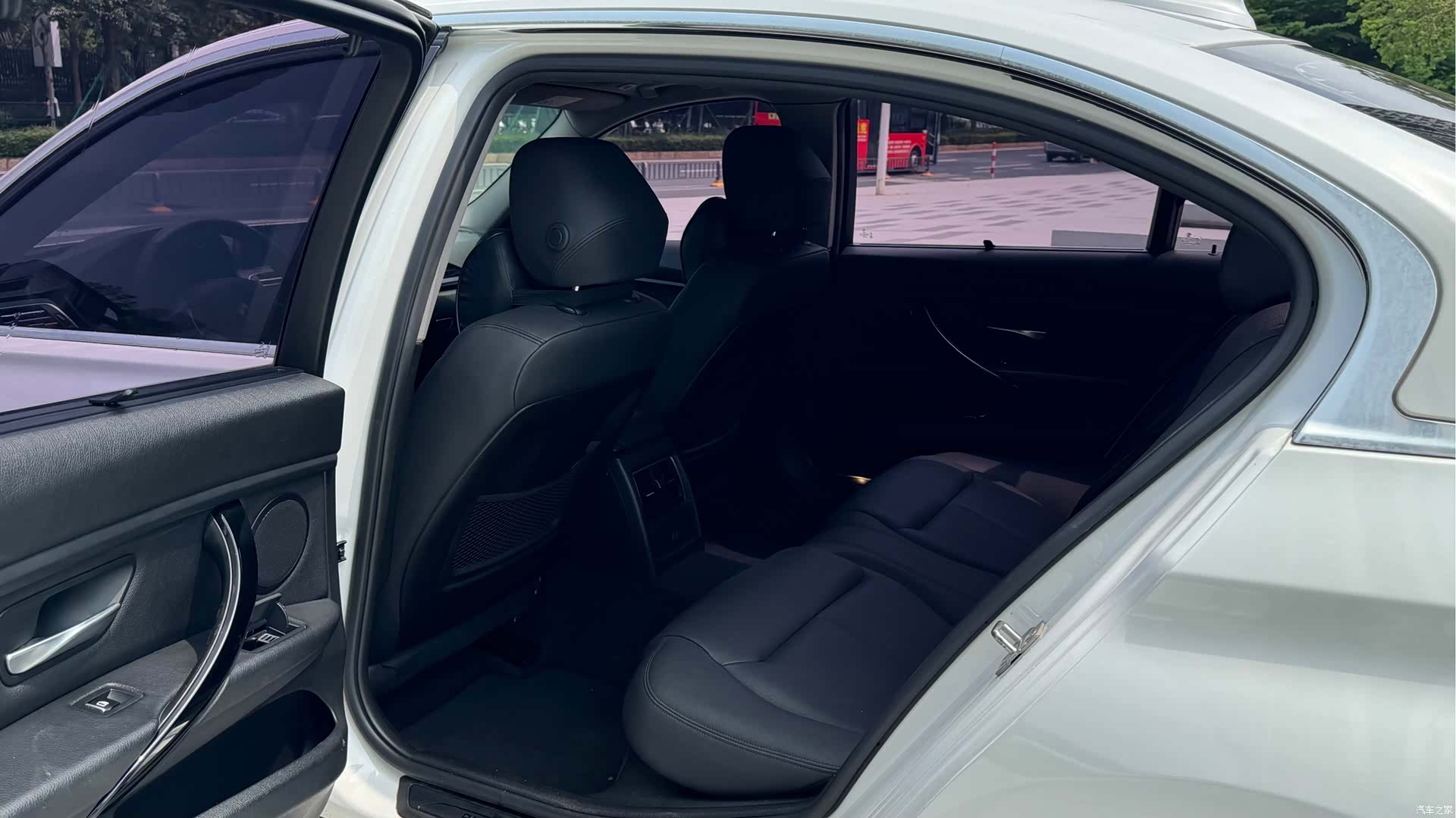 BMW 3 Series, 2017 11
