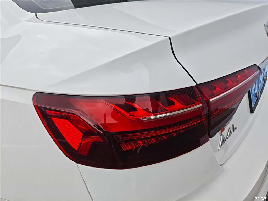 Audi A4L, 2020 13