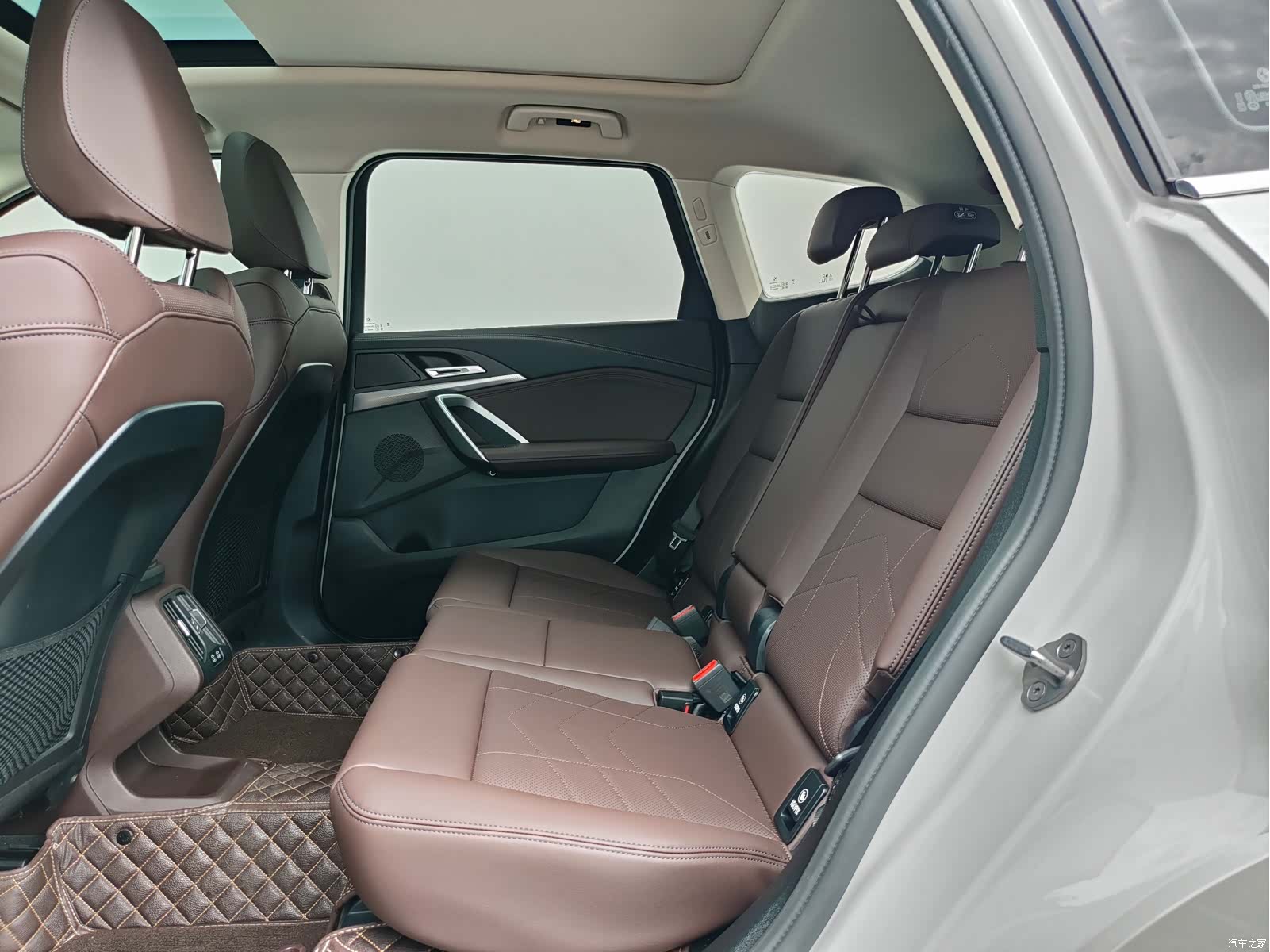 BMW X1, 2024 9