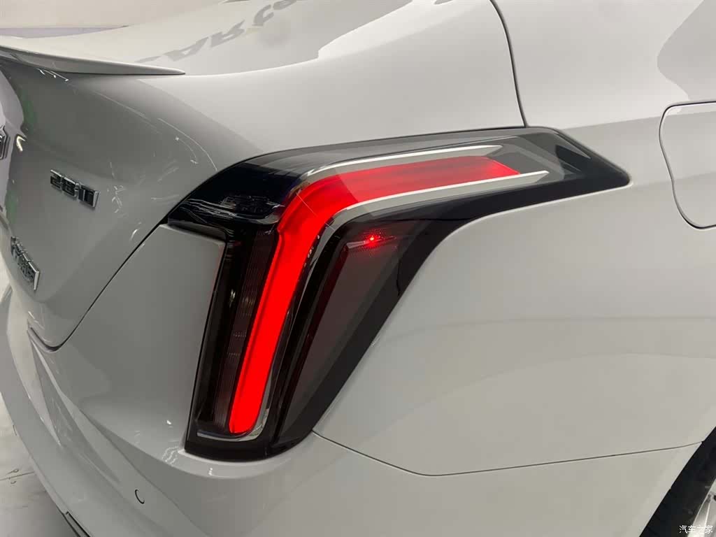 Cadillac CT4, 2022 10