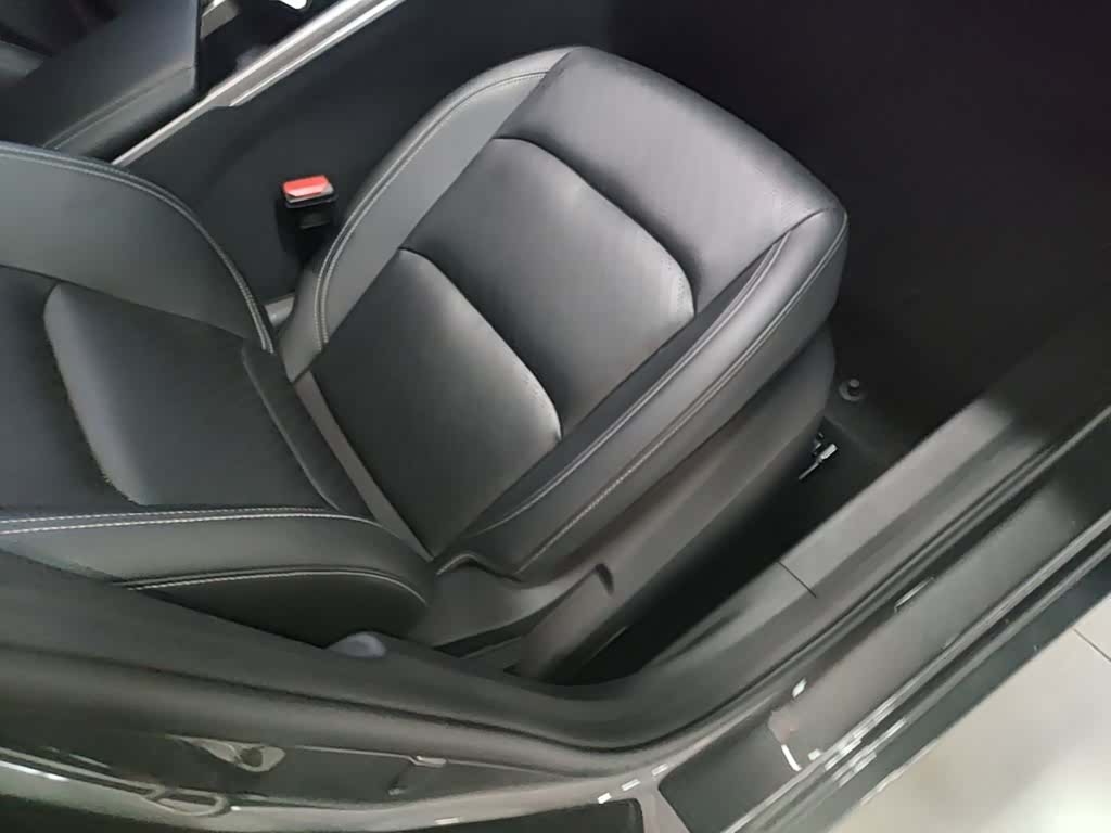 Geely Emgrand, 2023 25