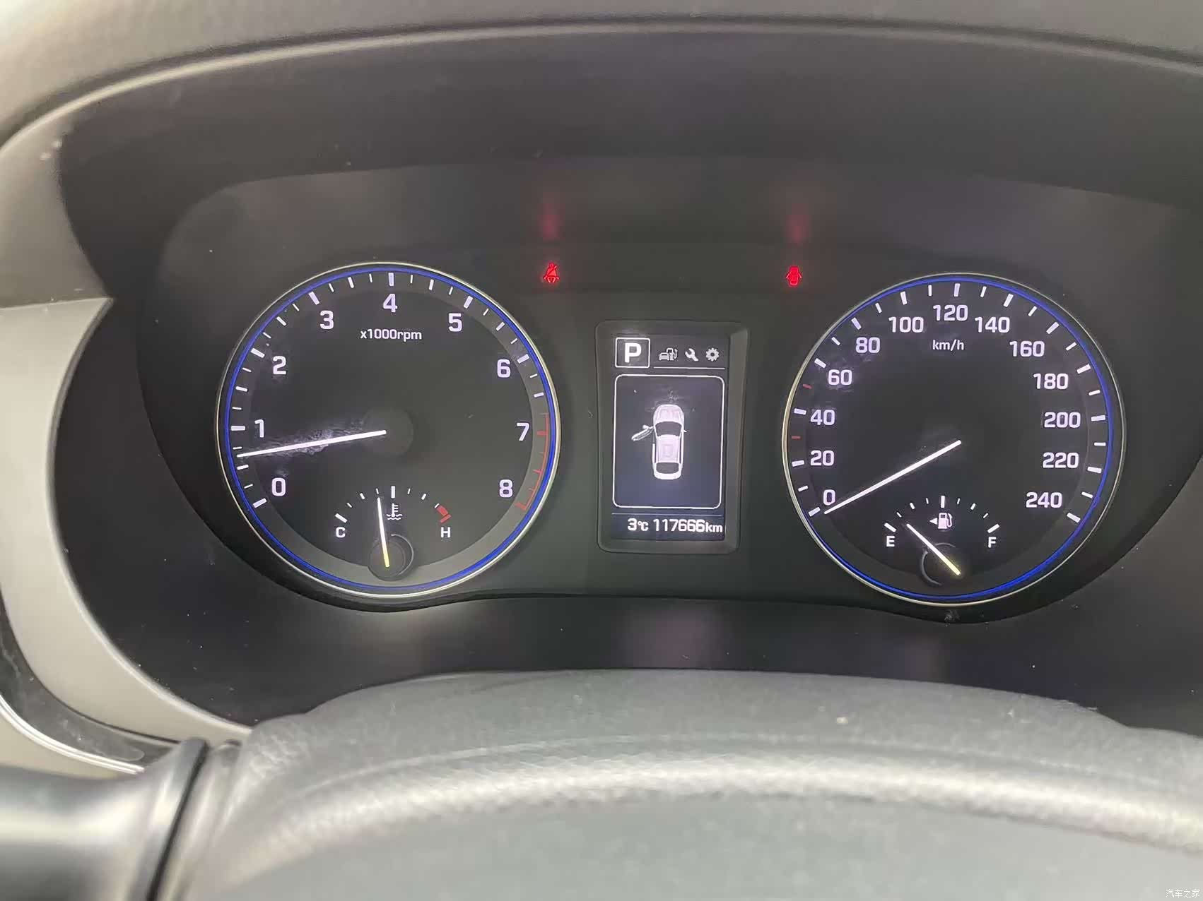 Hyundai GLS, 2016 9