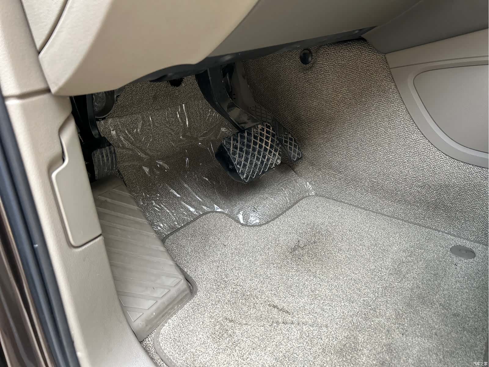 Audi Q7, 2010 15