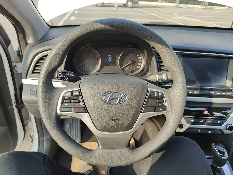 Hyundai Lead