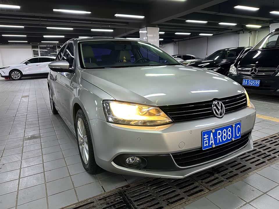Volkswagen Sagitar