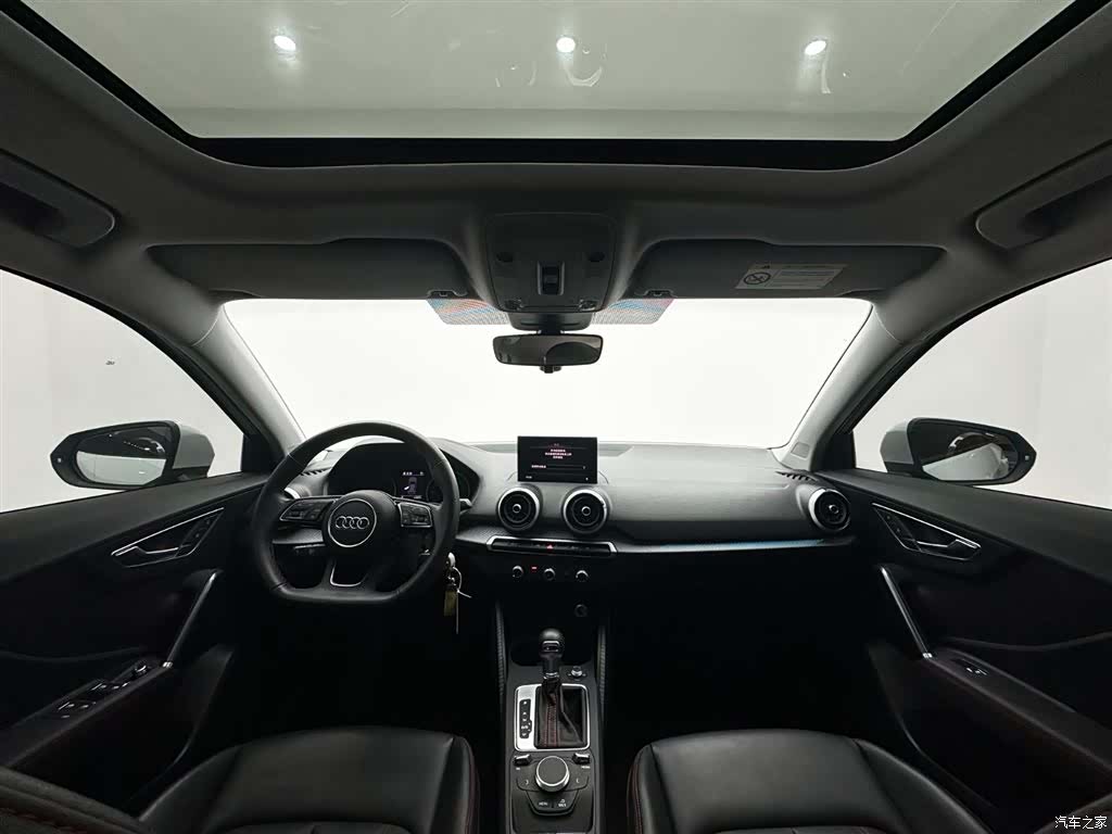 Audi Q2L, 2022 10