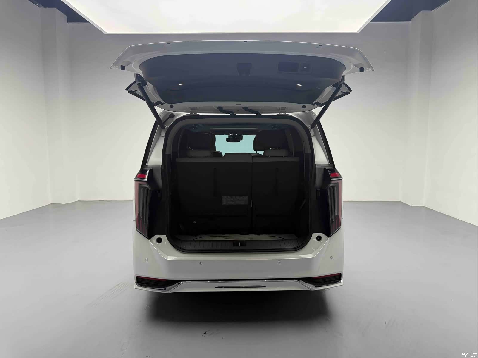 Trumpchi M8, 2023 8