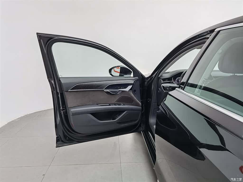 Audi A8L, 2019 8
