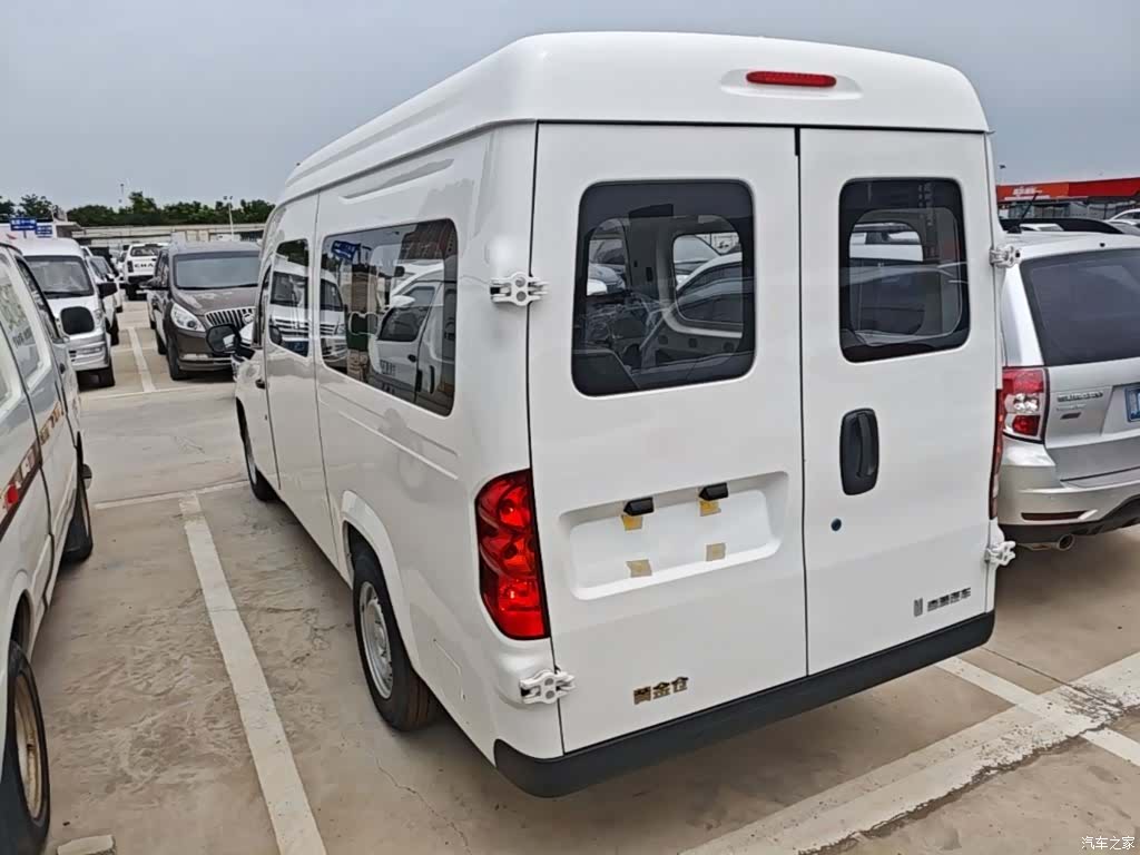 Wuling 42.3kWh, 2026 23