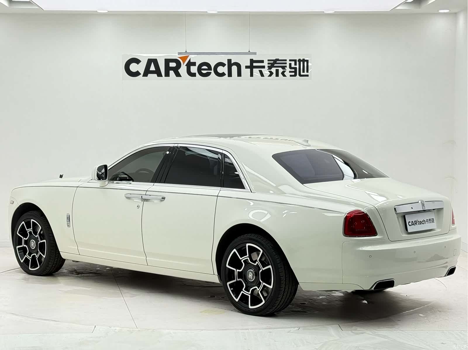 Rolls-Royce Ghost, 2011 4
