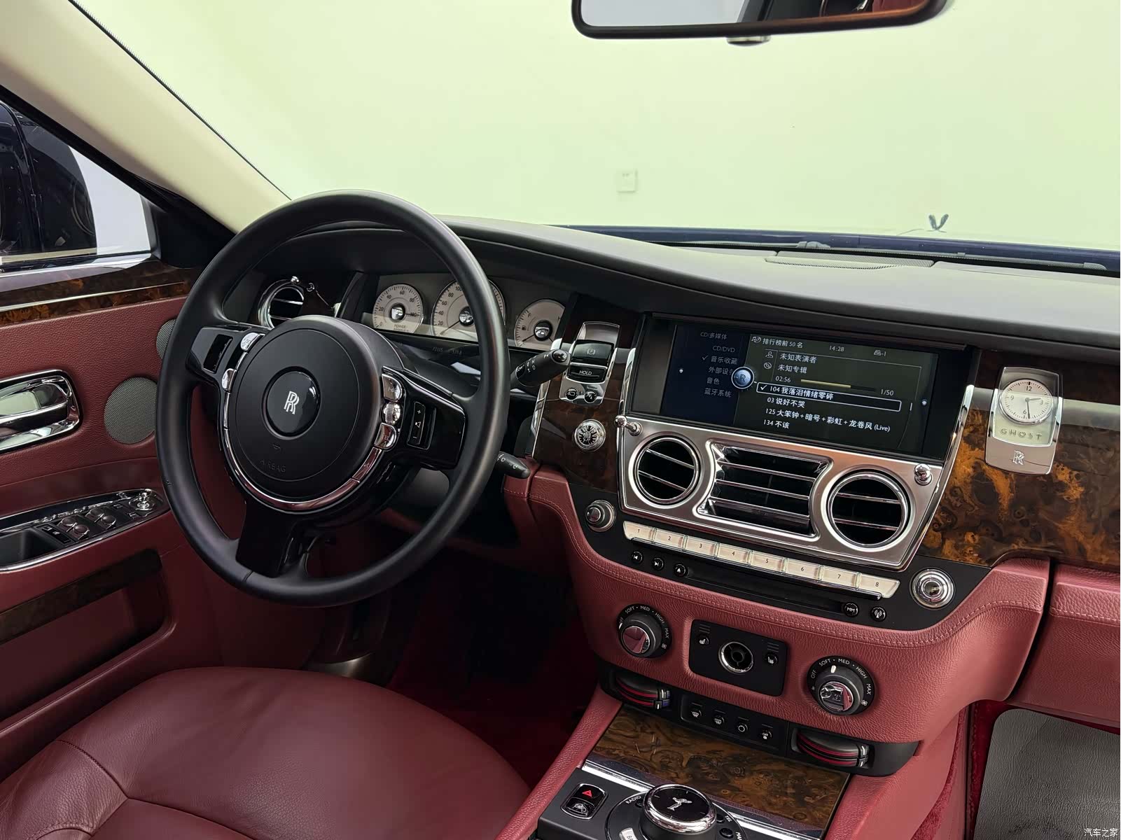 Rolls-Royce Ghost, 2011 15