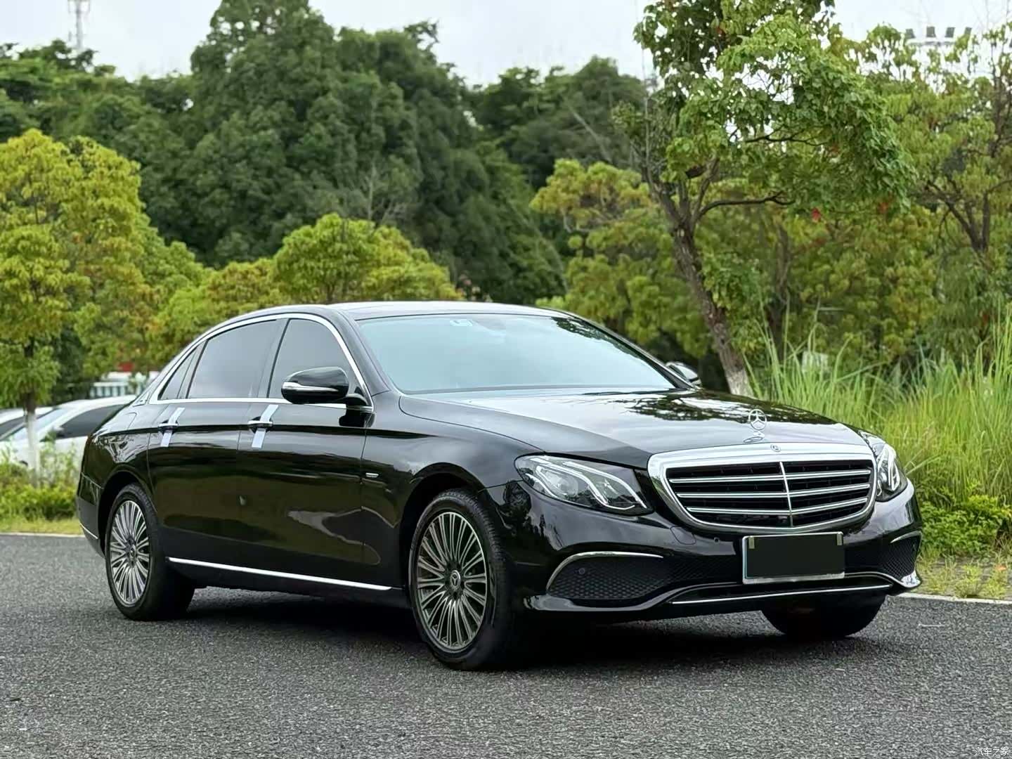 Mercedes-Benz E-Class, 2020 3