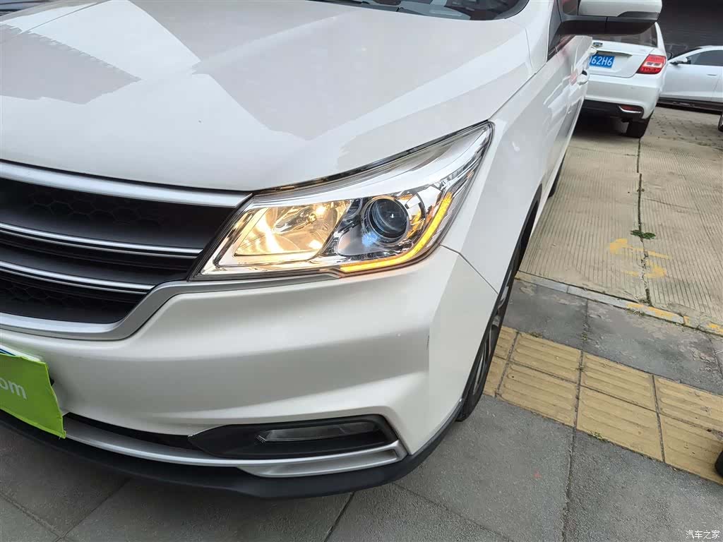 Wuling 730, 2019 24