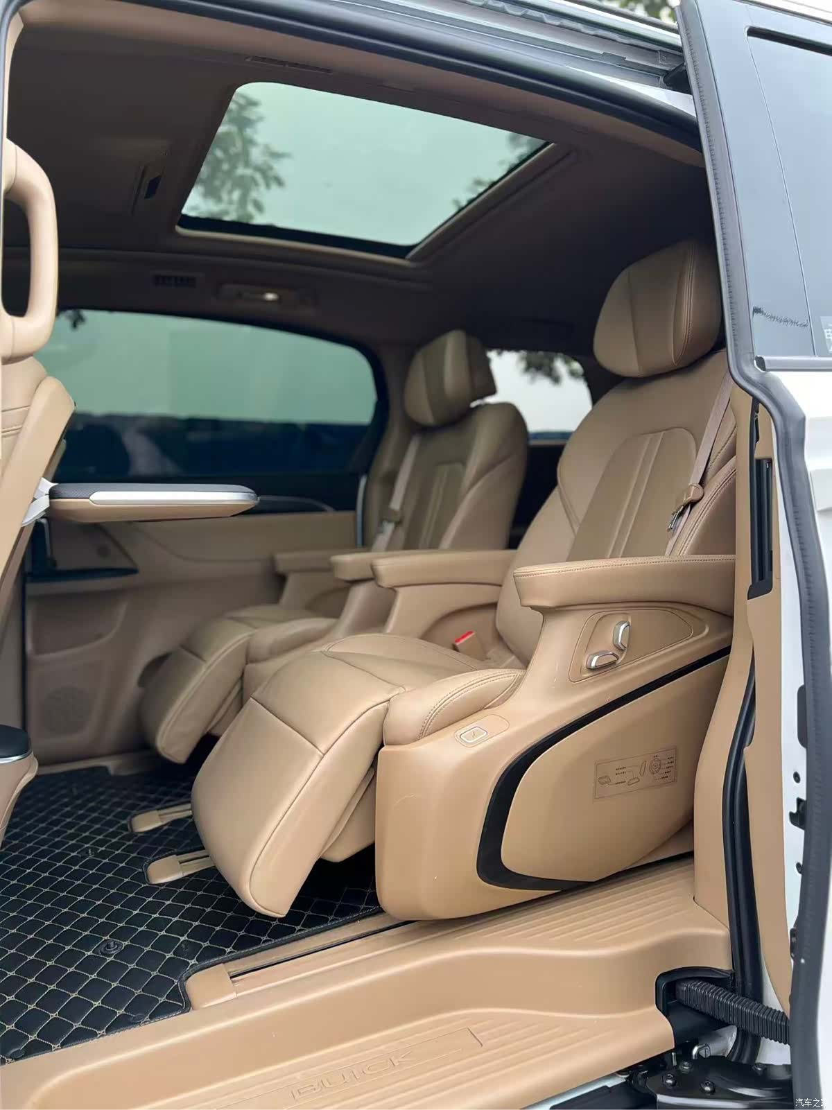 Buick GL8, 2021 14