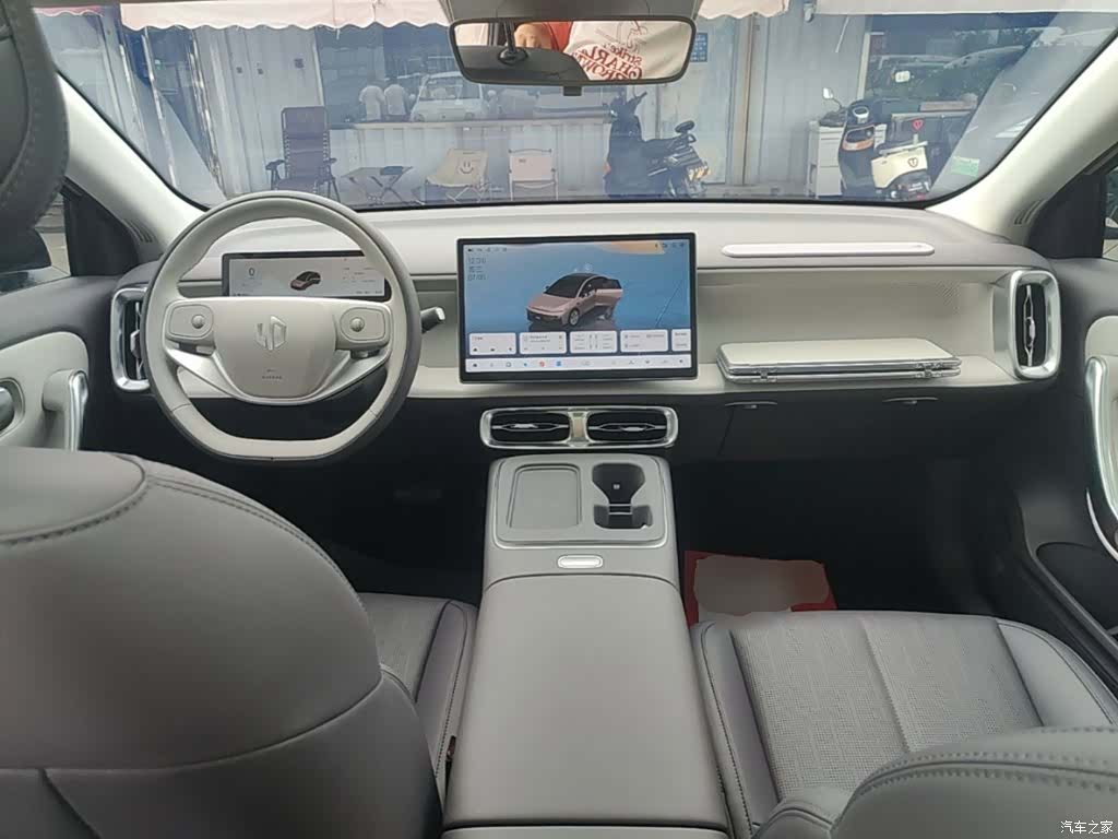 Leapmotor B01, 2025 10