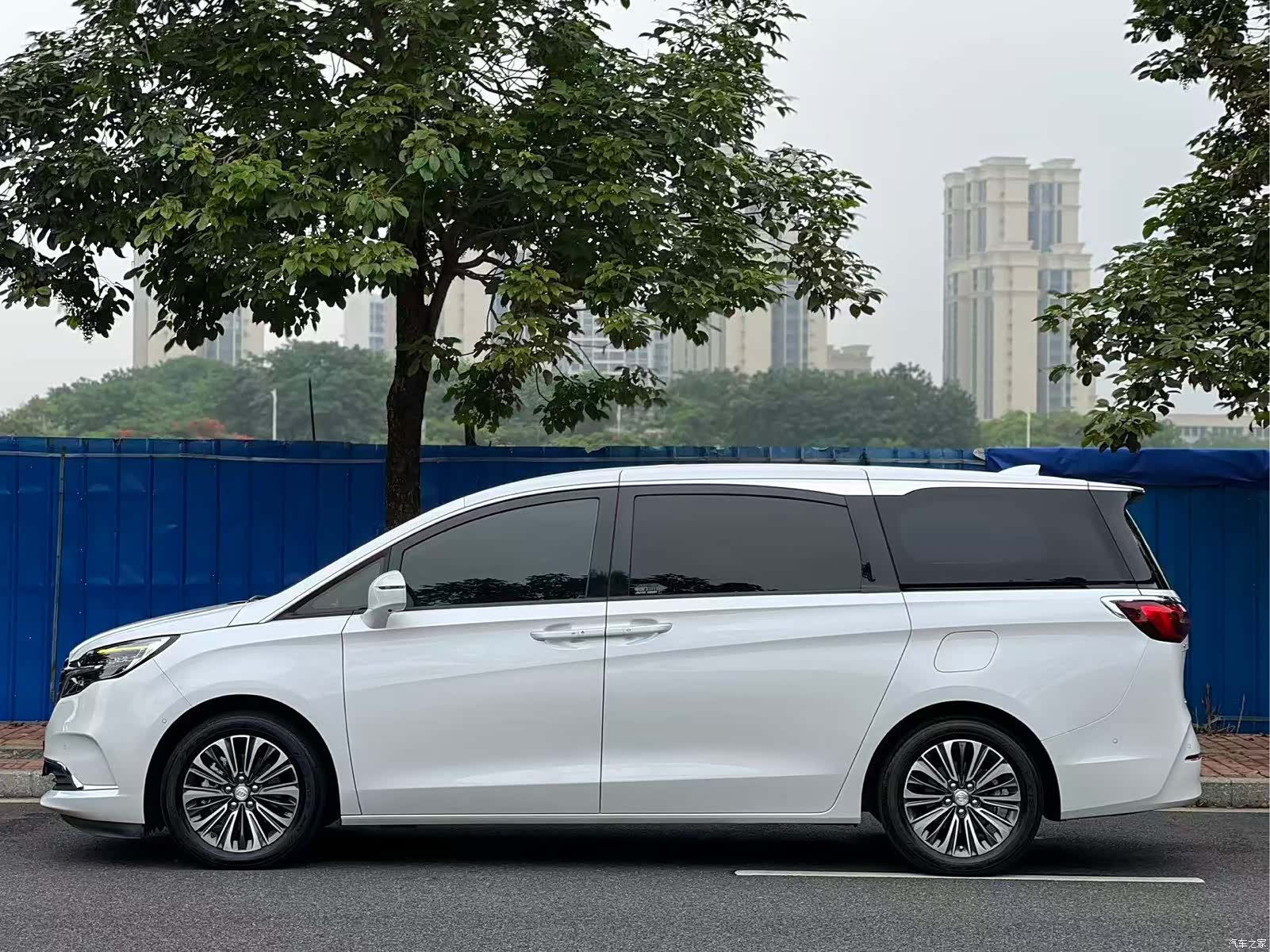 Buick GL8, 2021 7