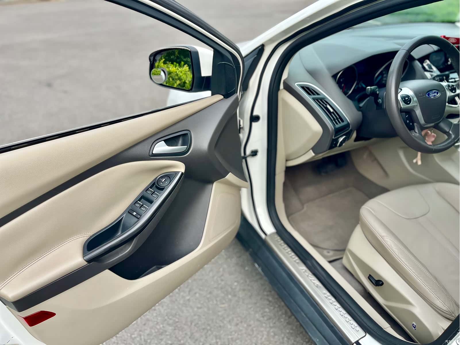Ford Focus, 2014 25