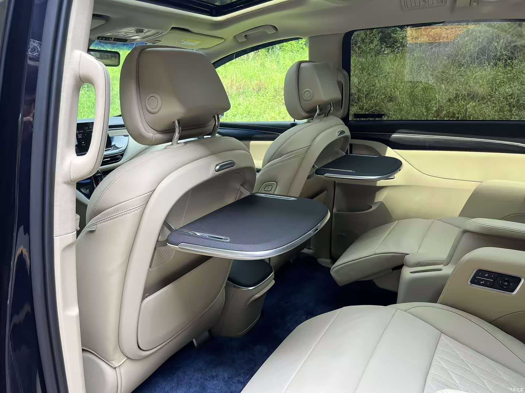 Buick GL8, 2023 9