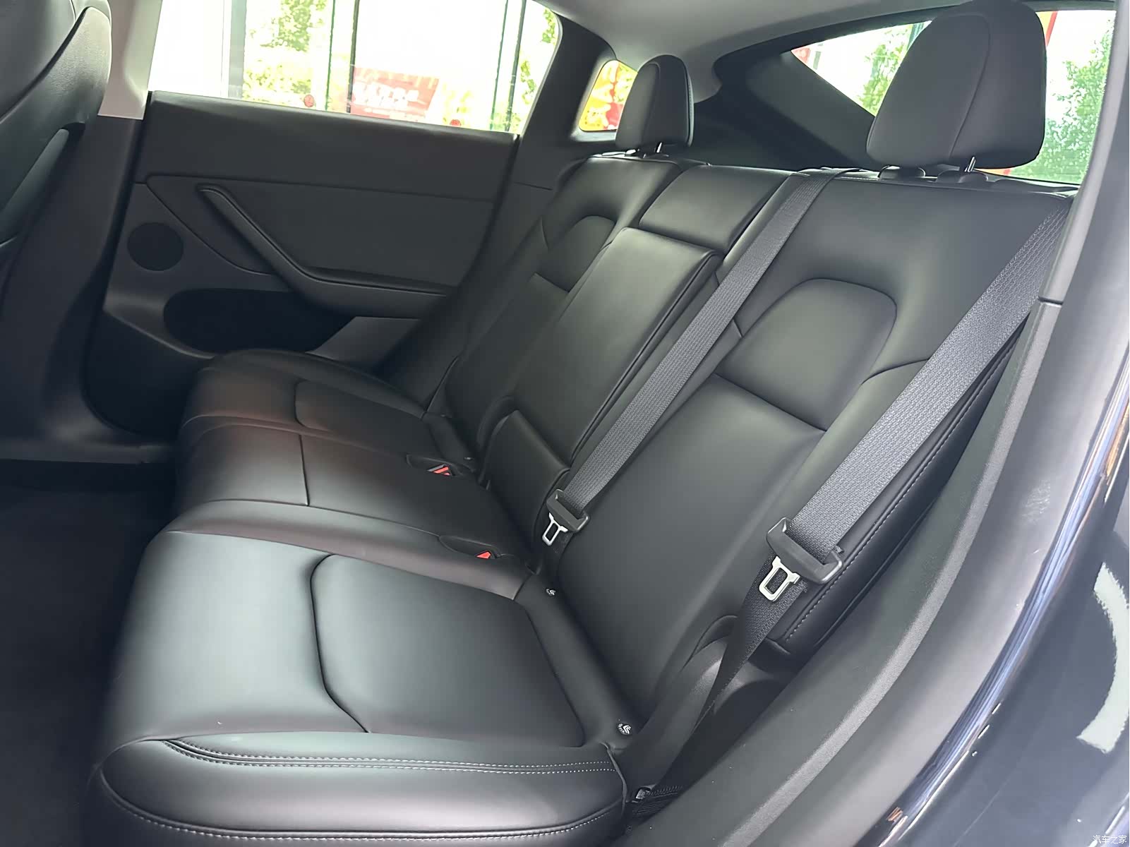 Tesla Model Y, 2024 20