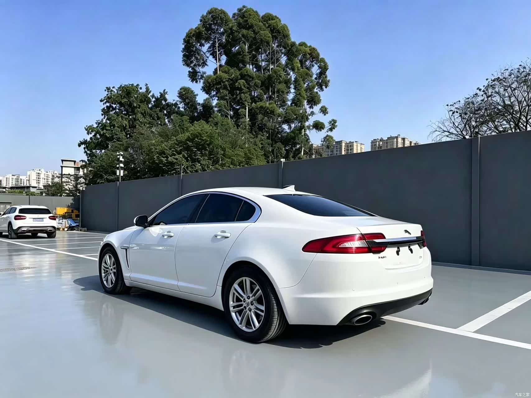 Jaguar XF, 2015 6