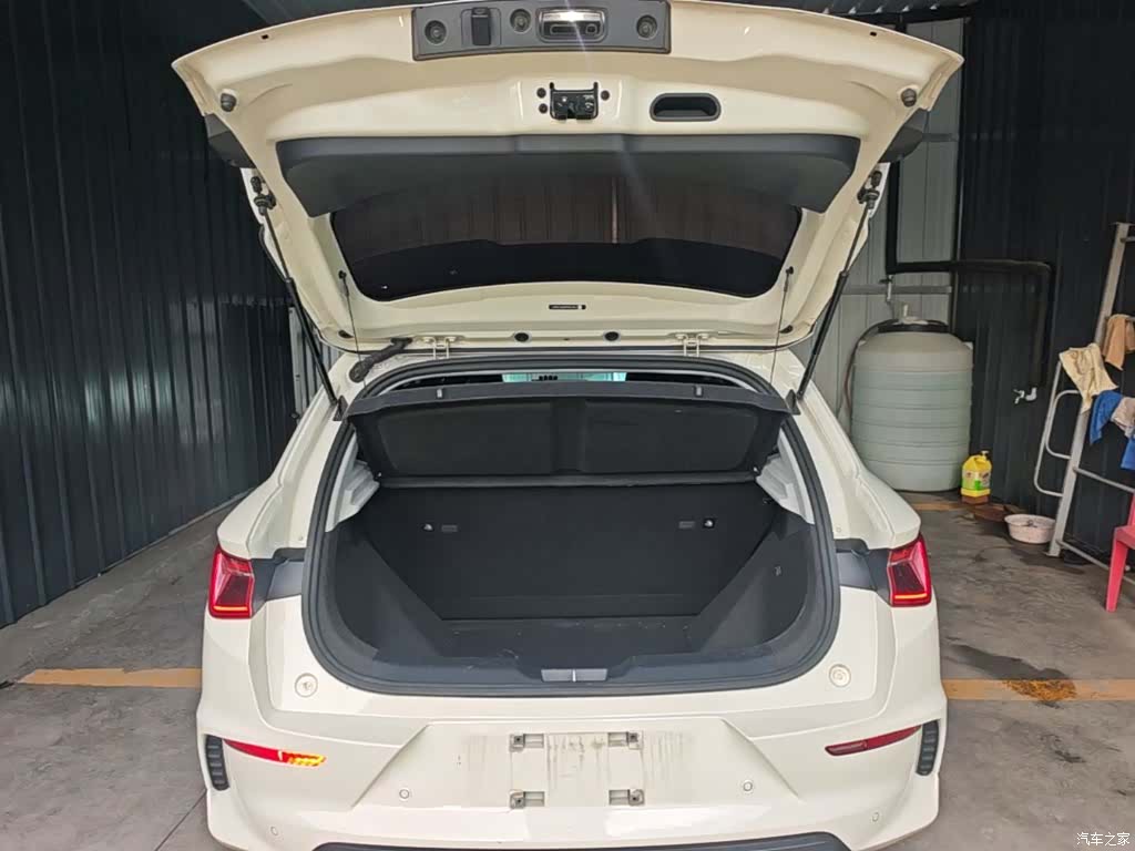 BYD E2, 2024 19