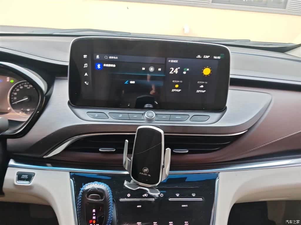 Buick GL8, 2021 13