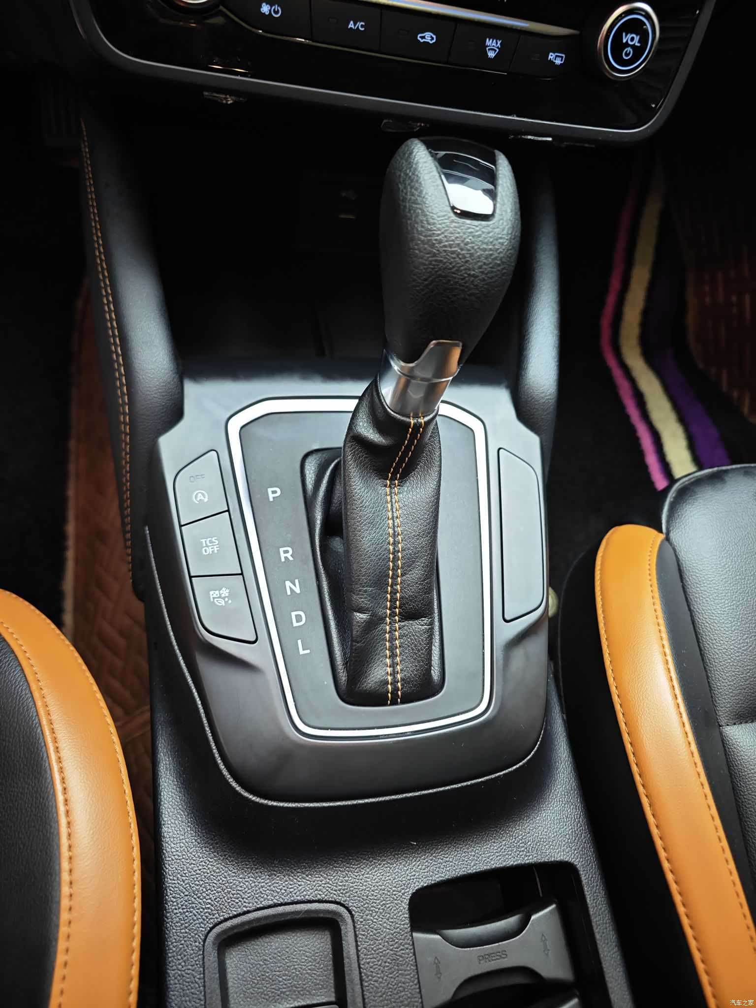 Ford Focus, 2022 10