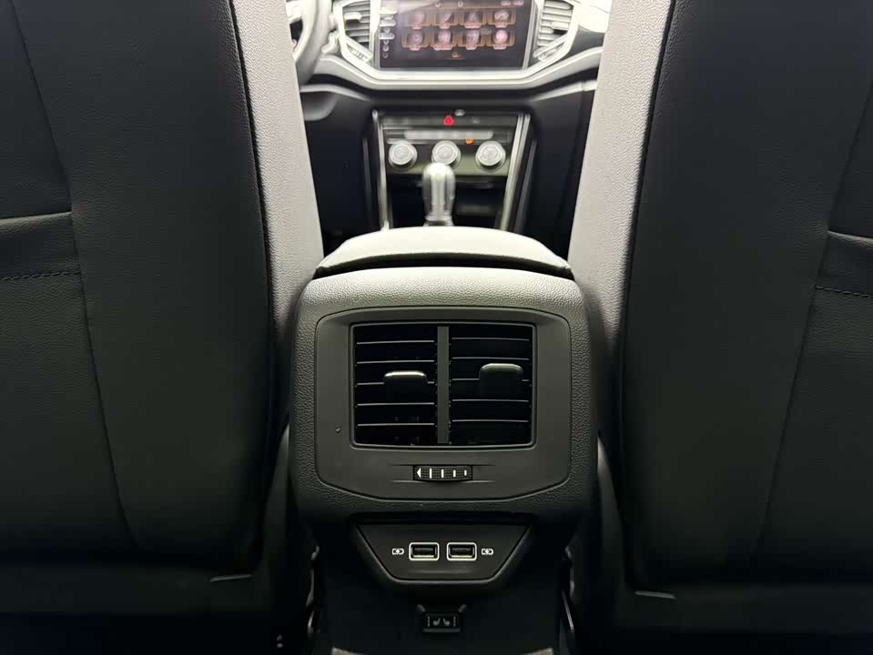 Volkswagen T-ROC exploring Songs