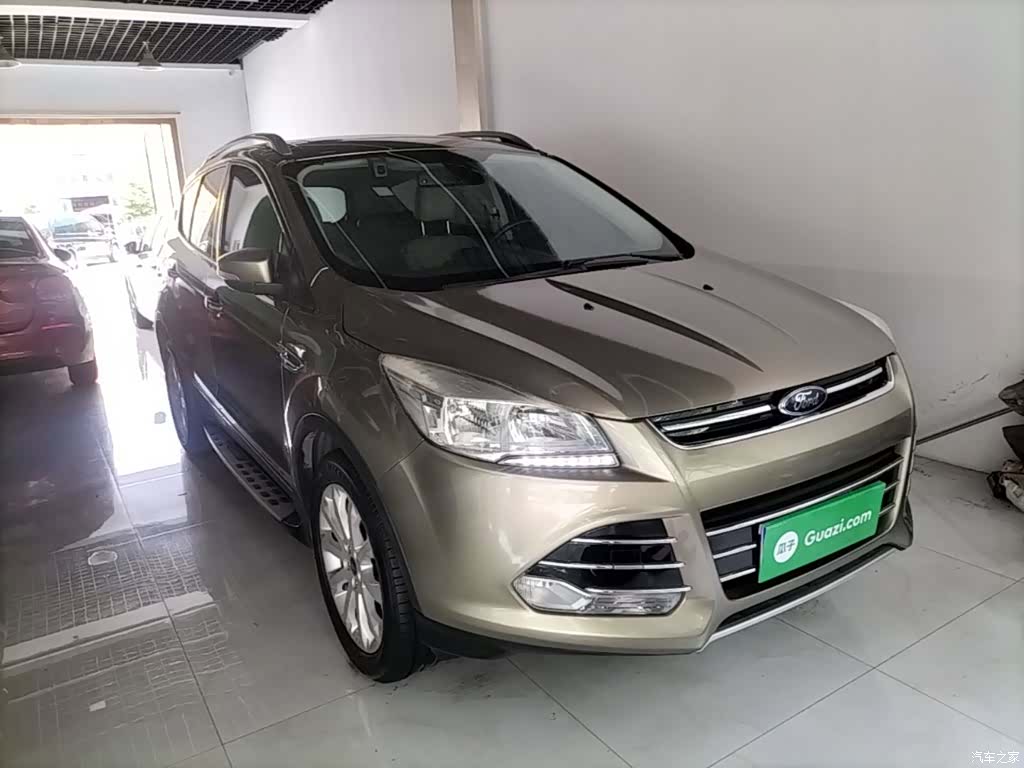 Ford Kuga, 2016 4