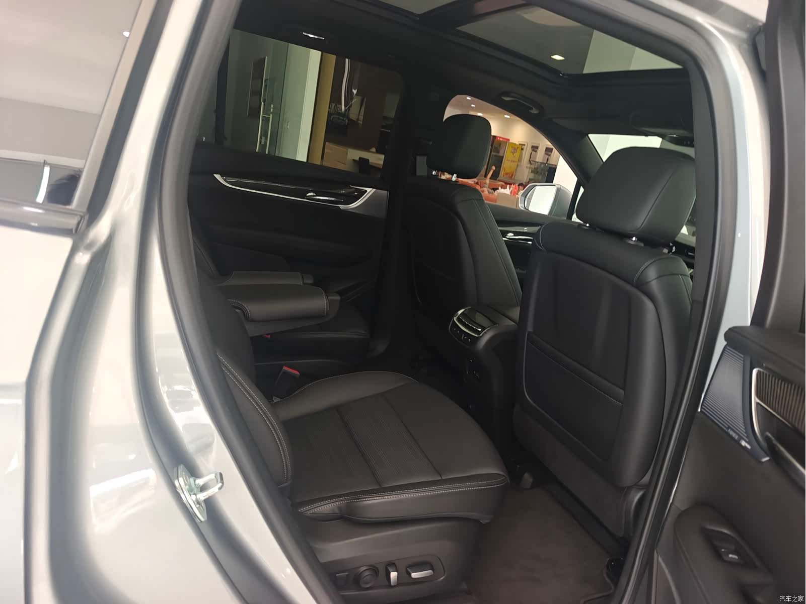 Cadillac XT6, 2025 9