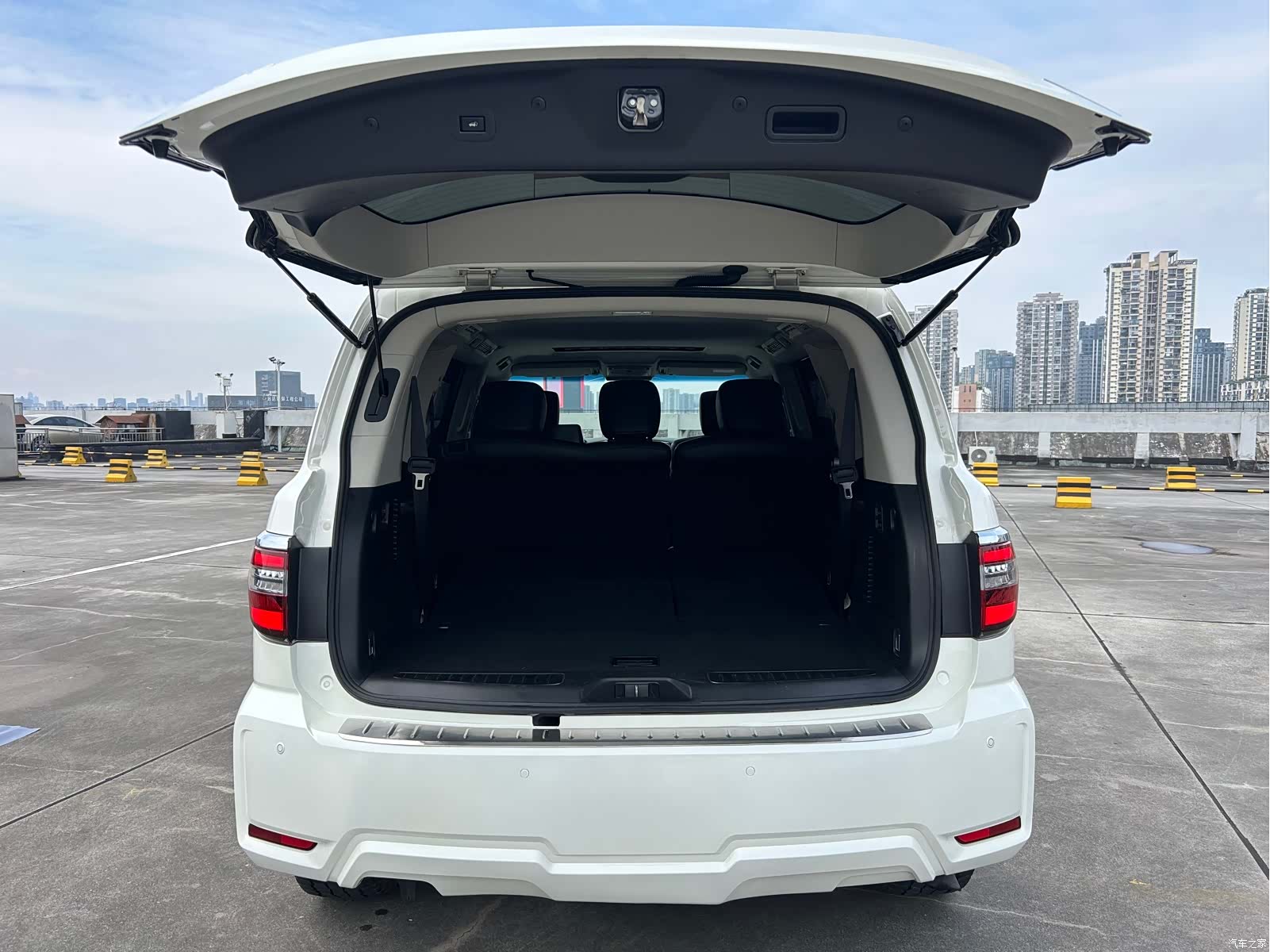 Nissan Patrol, 2016 18