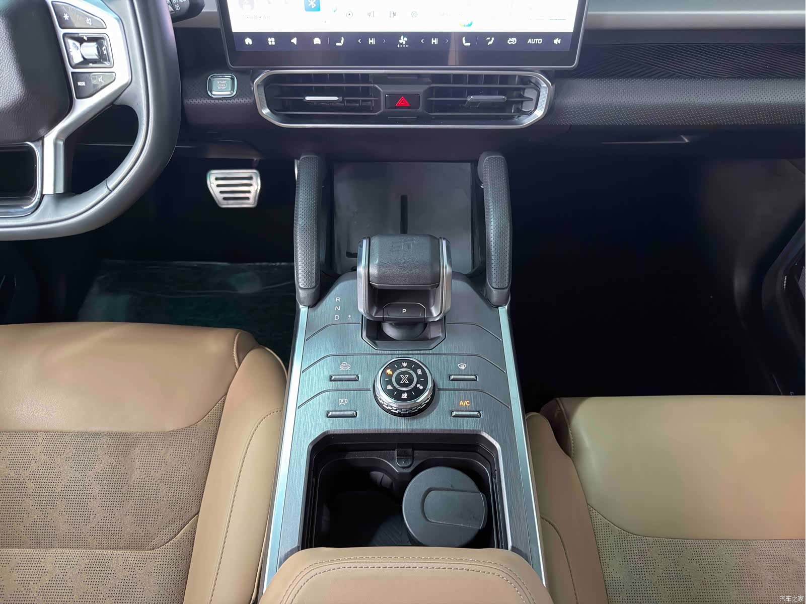 Jetour Traveller, 2023 15