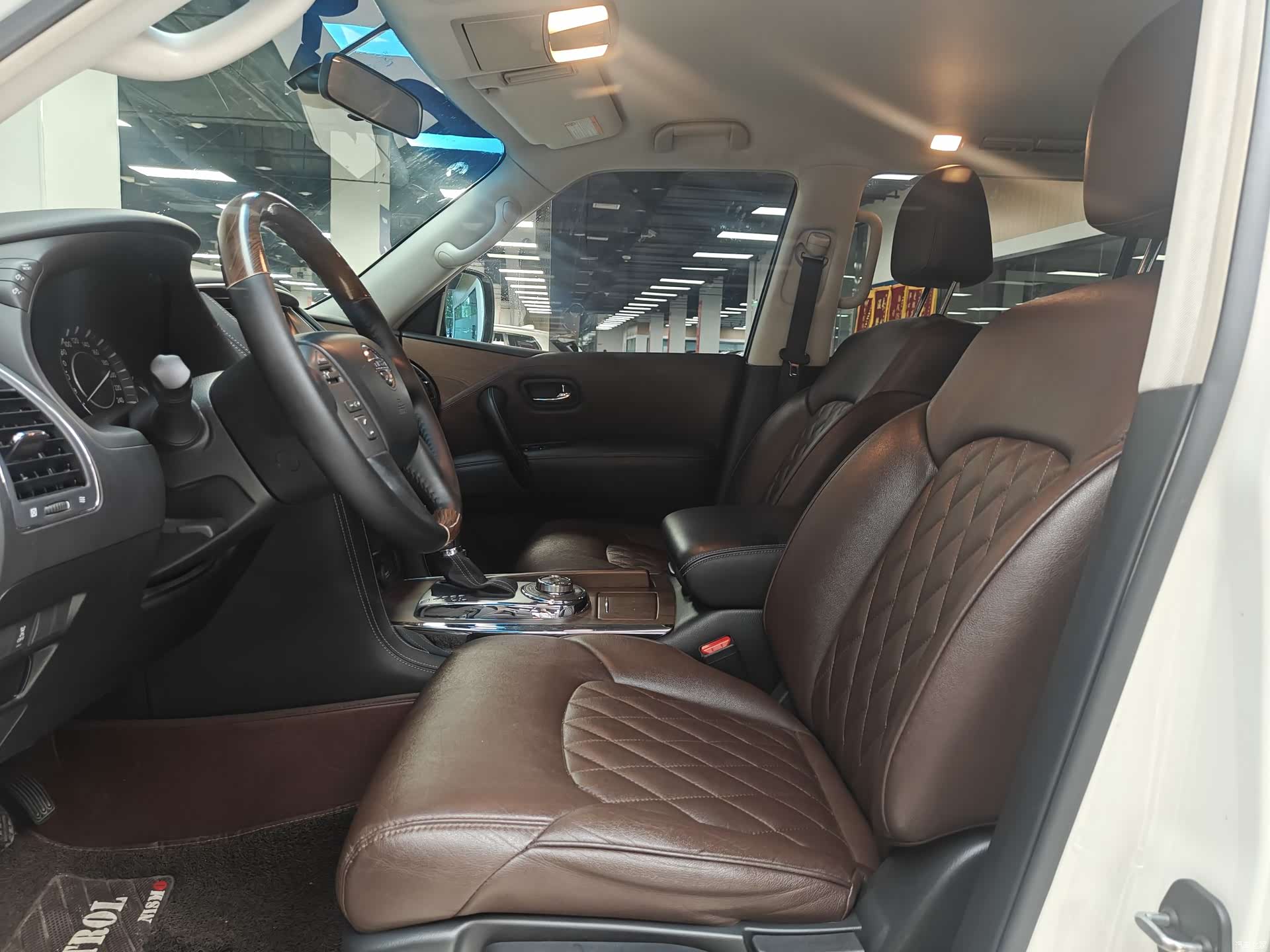 Nissan Patrol, 2017 12