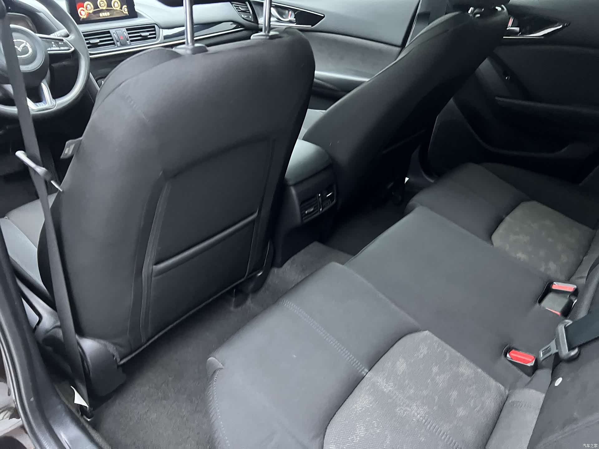 Mazda CX-4, 2023 14