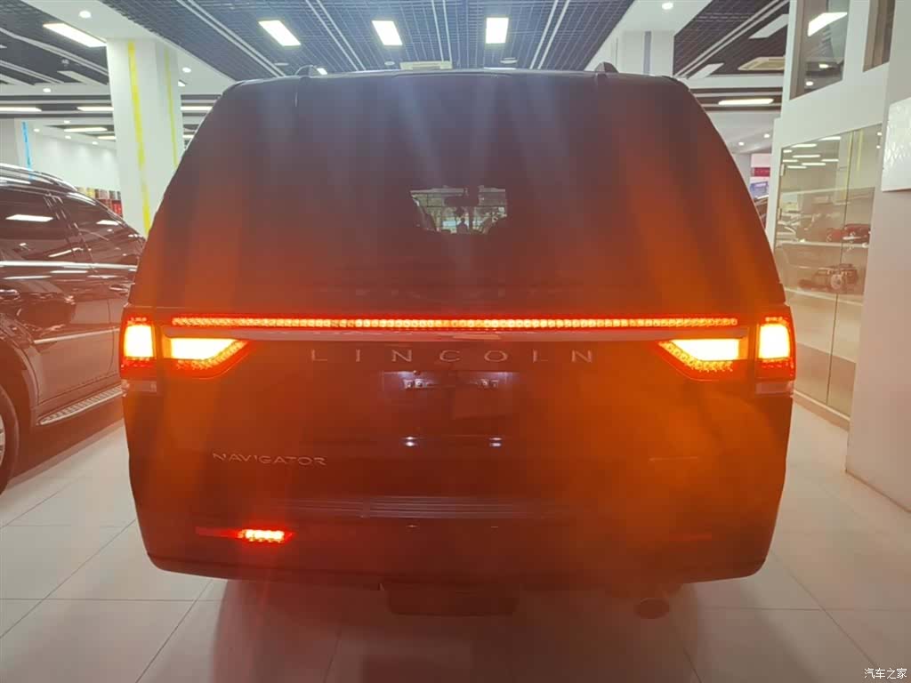 Lincoln Navigator, 2016 6