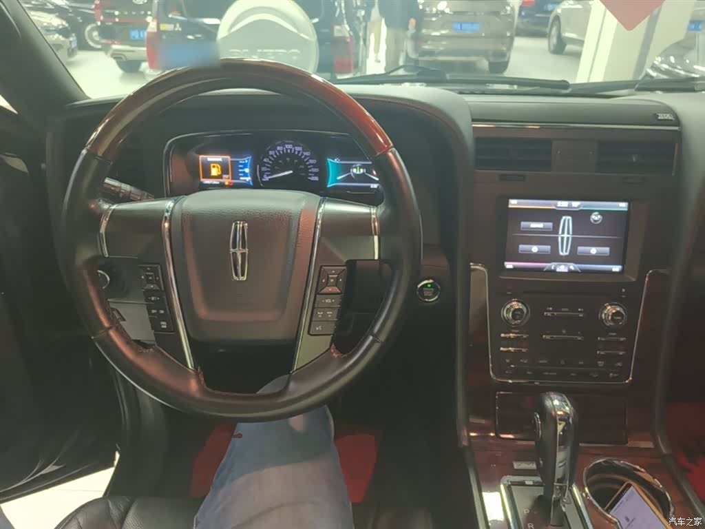Lincoln Navigator, 2016 10