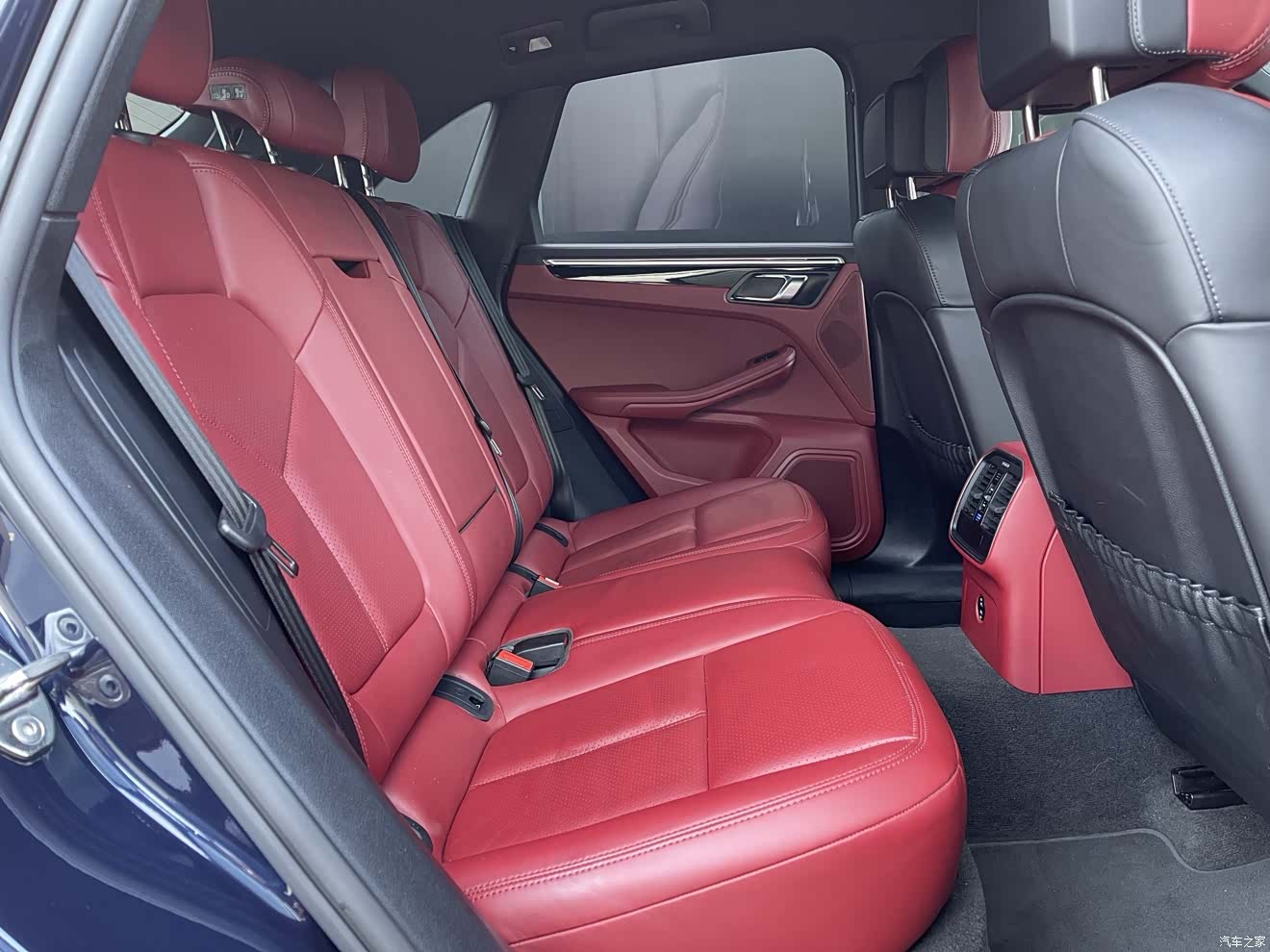 Porsche Macan, 2023 10