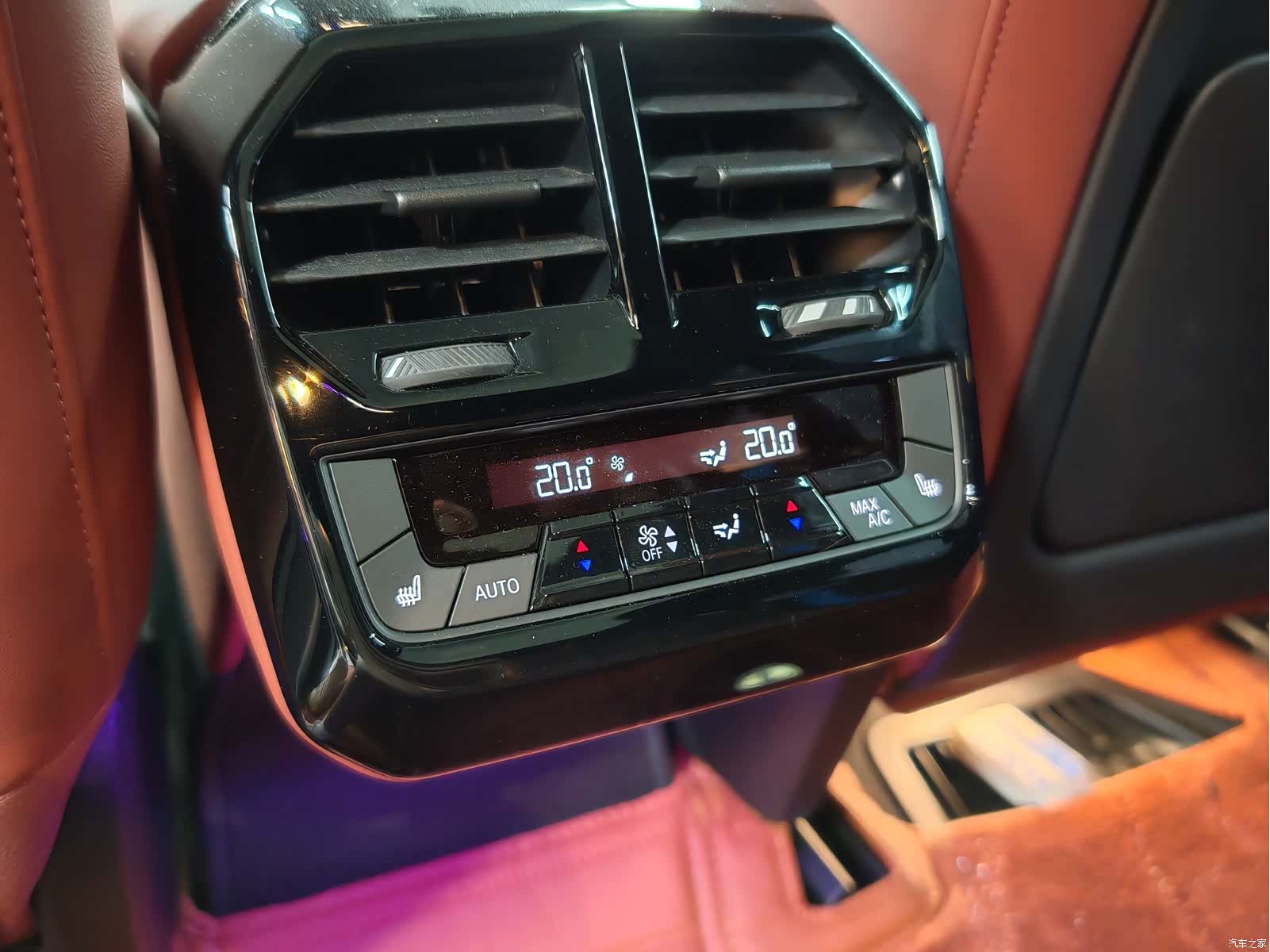 BMW iX, 2023 23