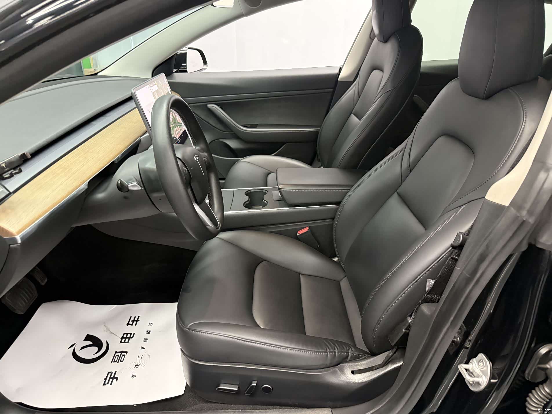 Tesla Model 3, 2020 все фото