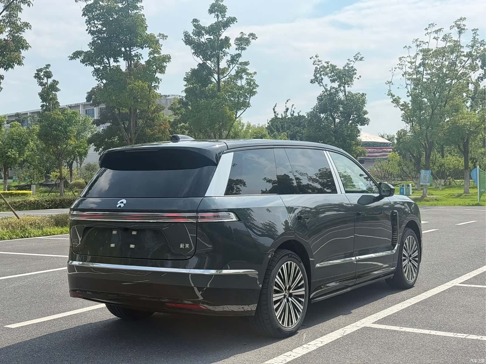 NIO ES9, 2026 4