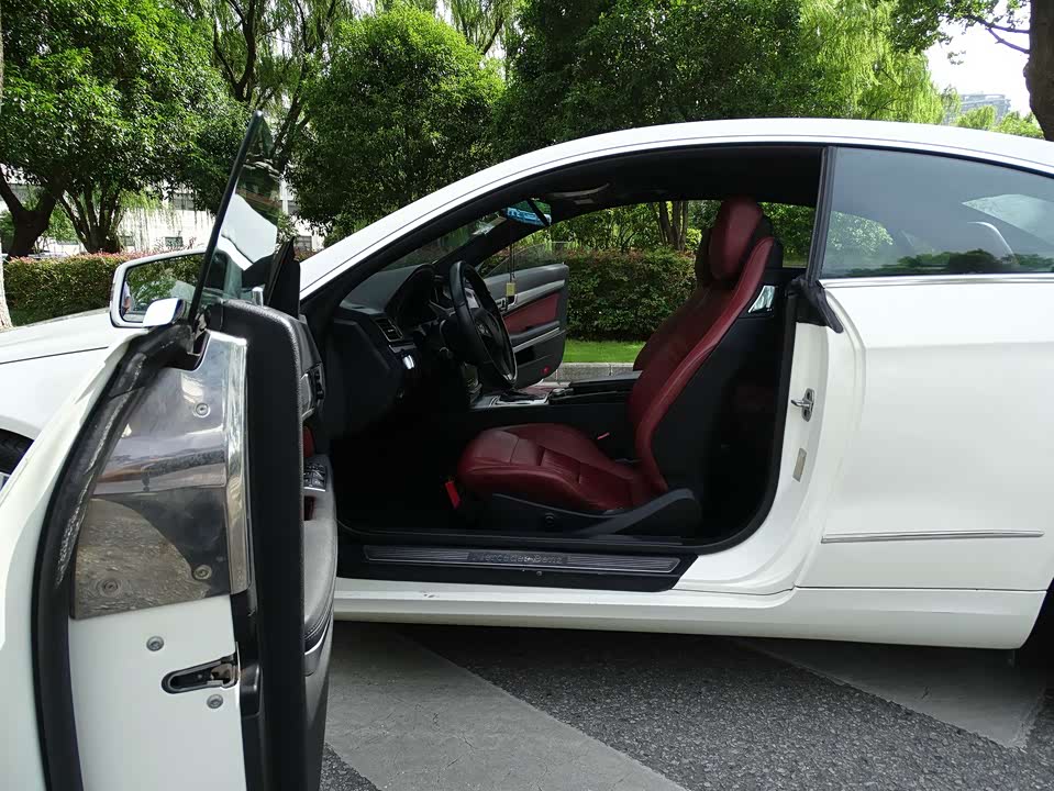 Mercedes-Benz E-class Mercedes-Benz E-class