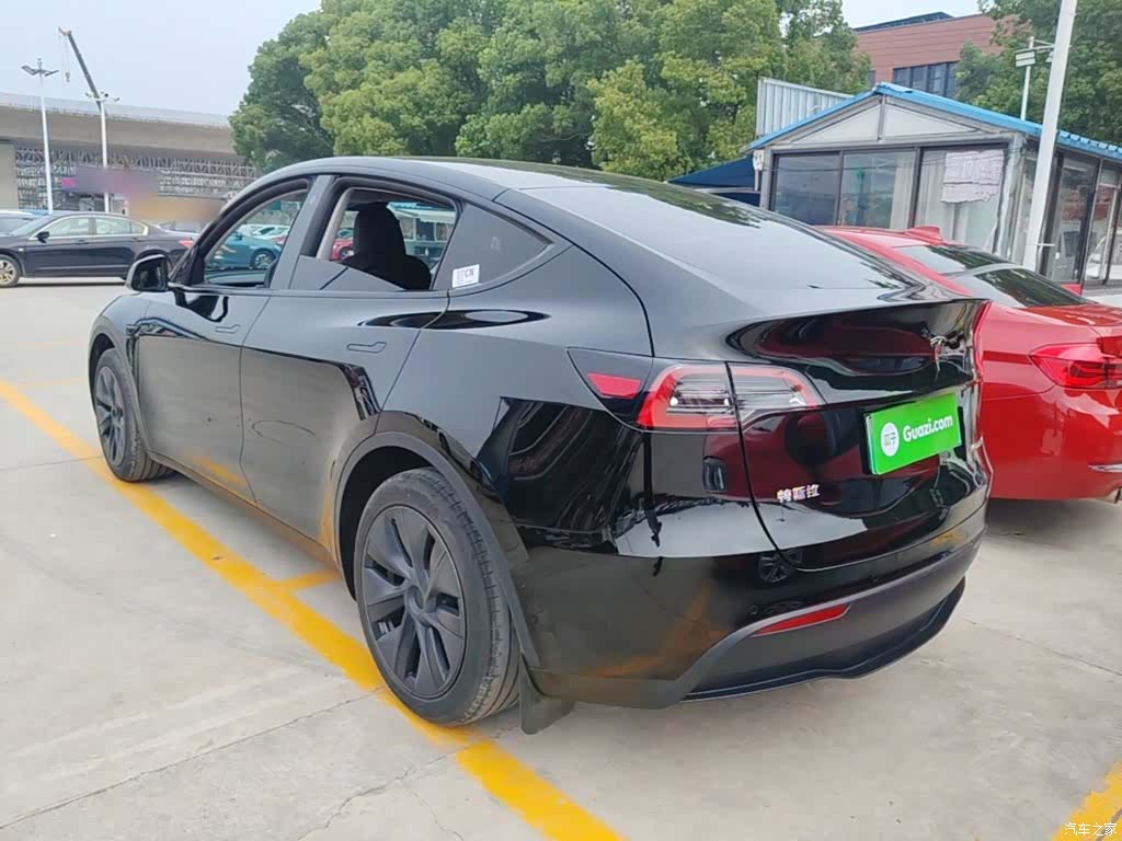 Tesla Model Y, 2024 все фото