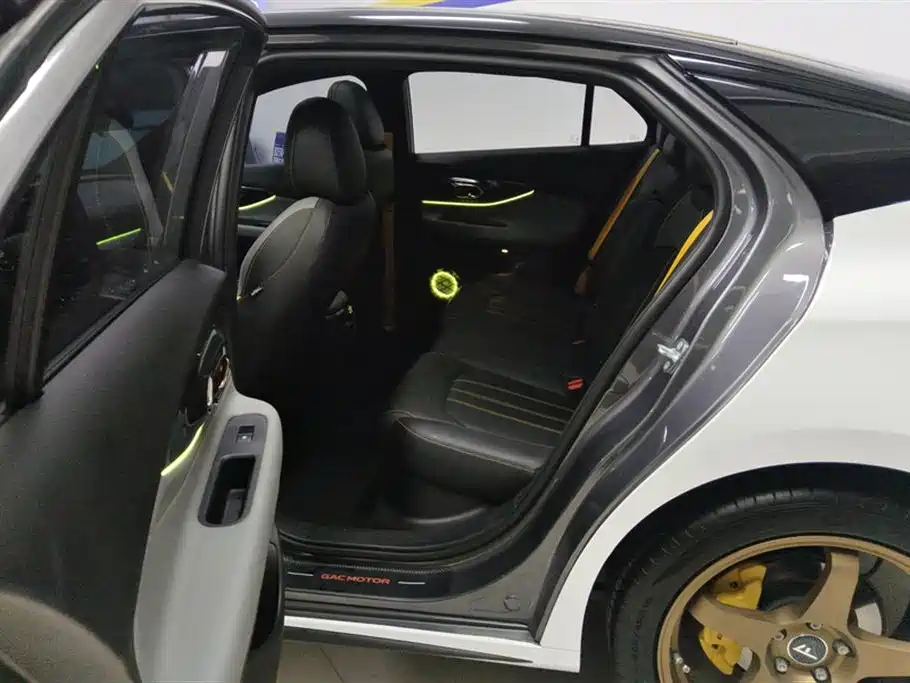 Trumpchi Shadow Leopard