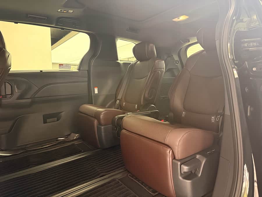 Toyota Granvia 2026, фото 10