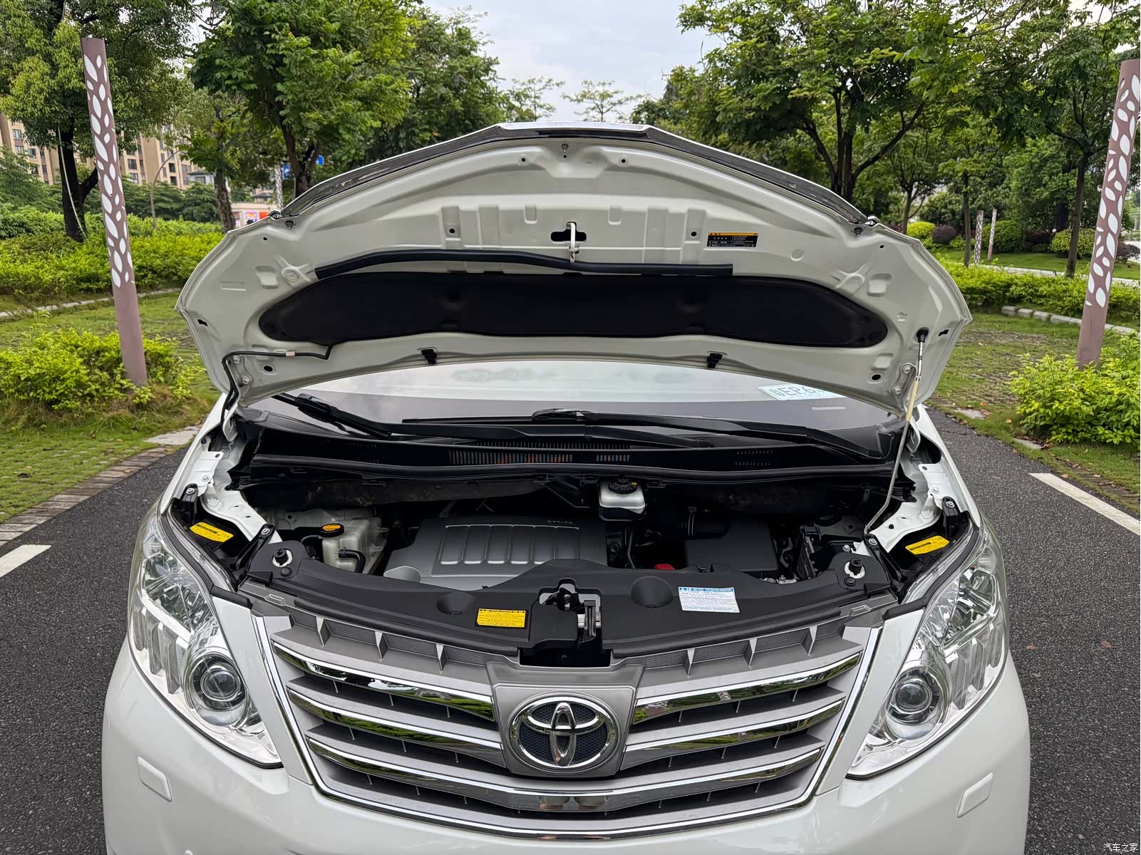 Toyota Alphard, 2013 27