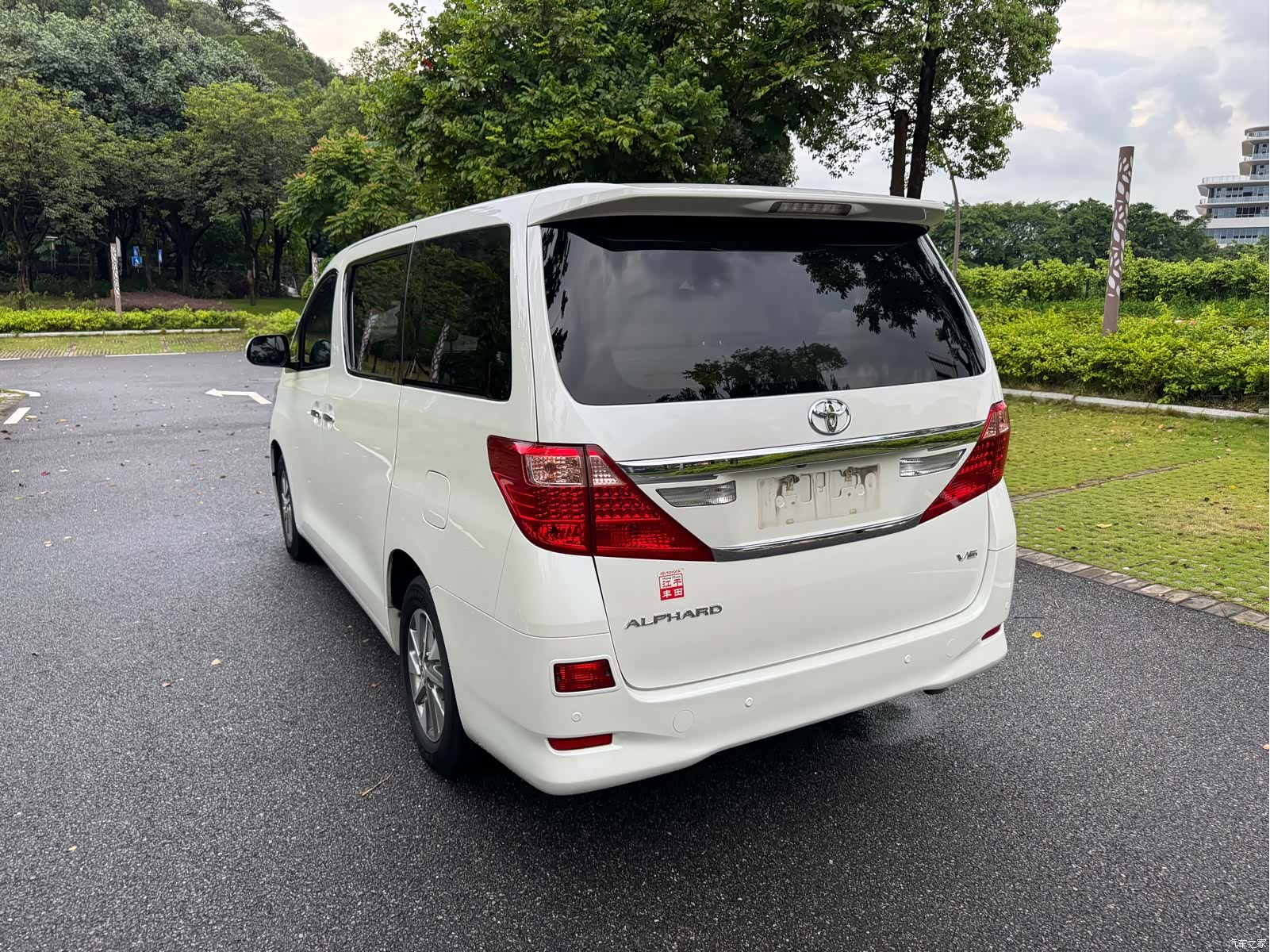Toyota Alphard, 2013 8