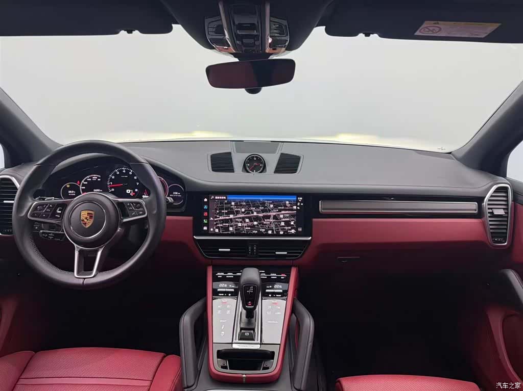 Porsche Cayenne, 2023 10