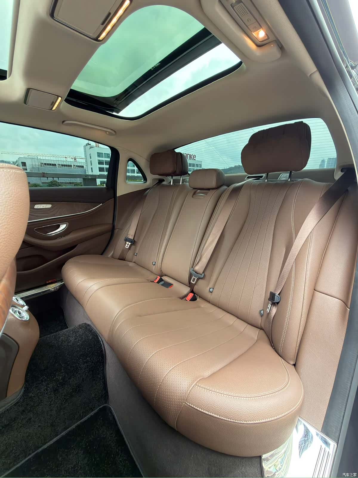 Mercedes-Benz E-Class, 2020 11